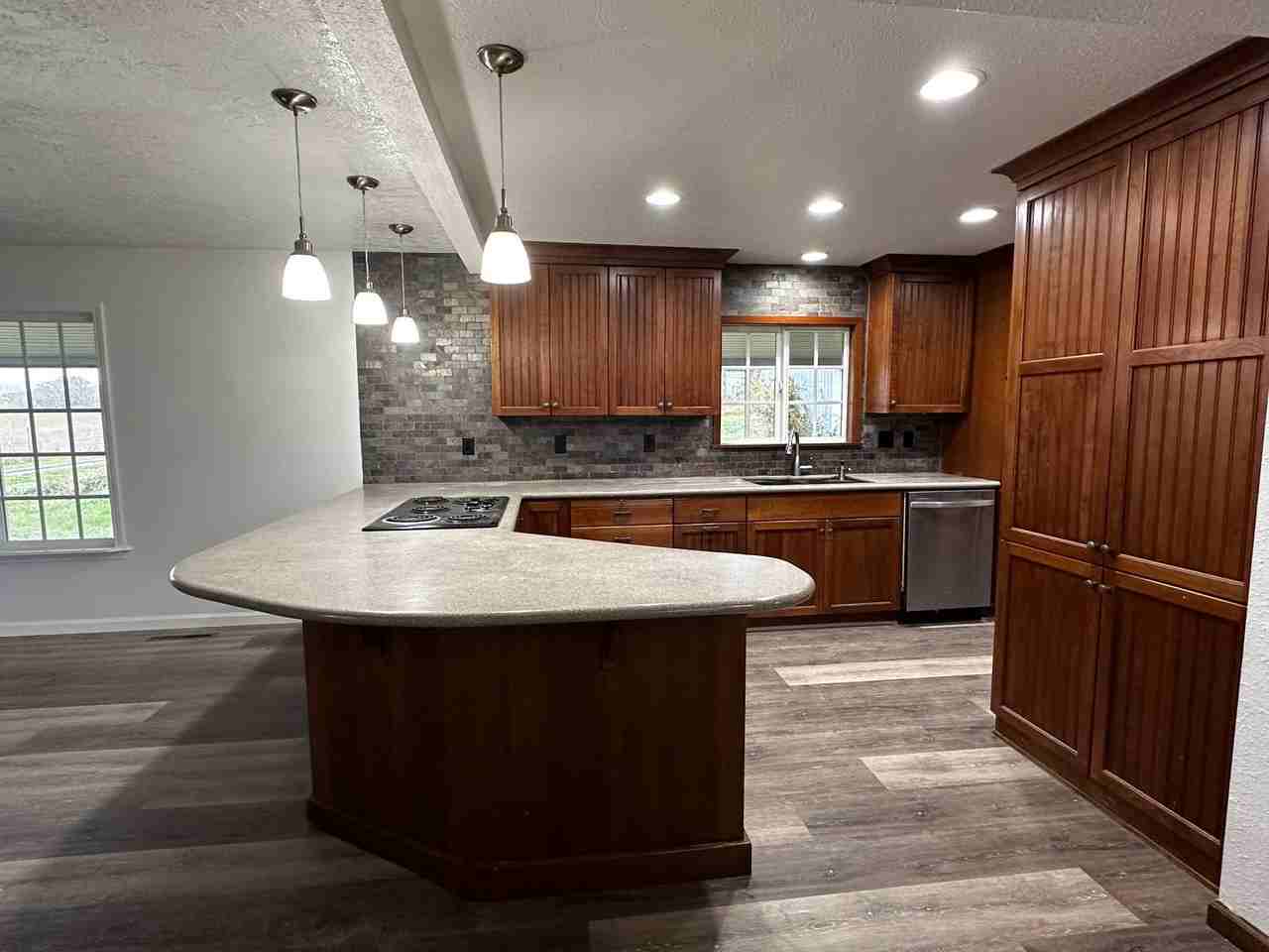 3695 Perrydale Rd - Photo 5 of 12