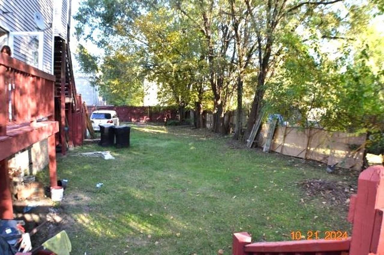 9919 S Ewing Ave - Photo 2 of 13