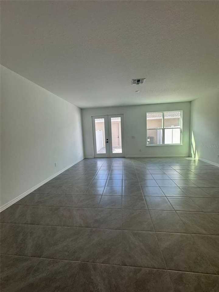 15196 15196 Blue Peacock Ln - 15196 Blue Peacock Ln - Photo 3 of 18