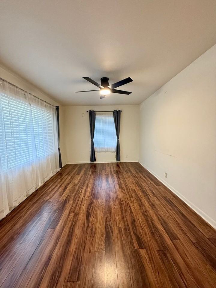 2702 Ashton Ave - Photo 7 of 19