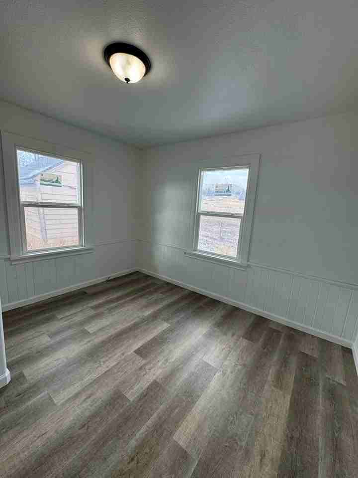 2620 Memorial Dr - Photo 2 of 14