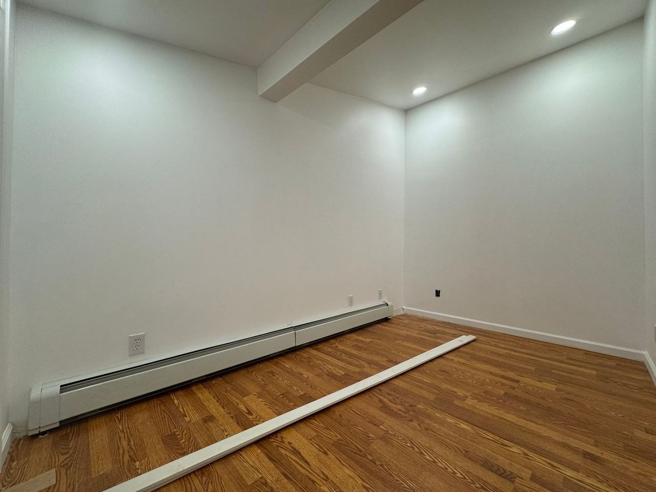 463-985 463-985 Parkwood Dr - Photo 7 of 12