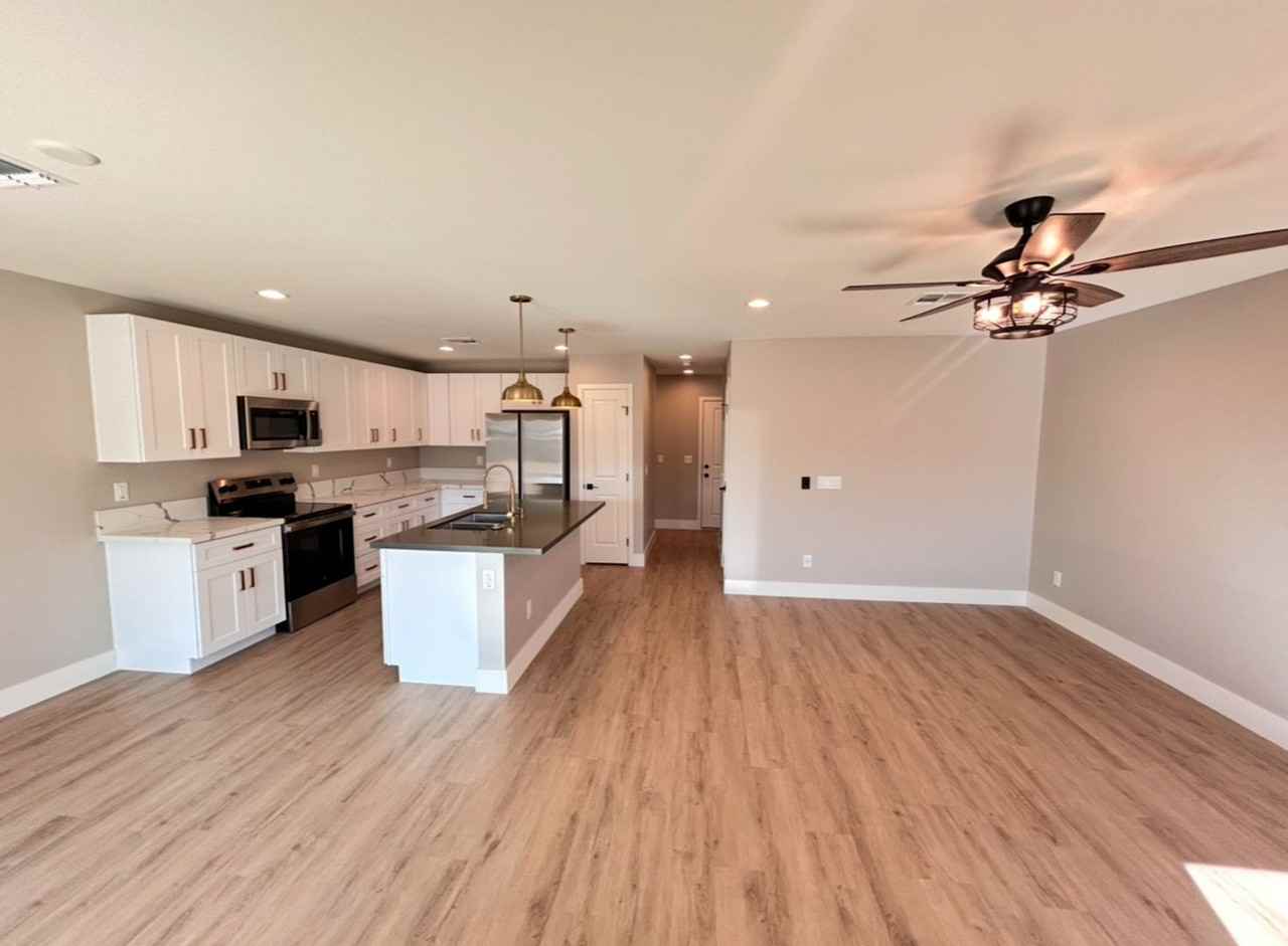 825 W Dobbins Rd #A - Photo 2 of 50