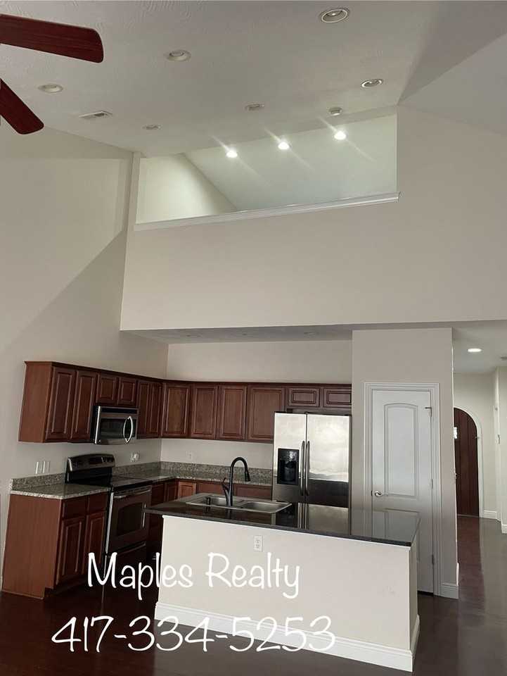 123 N Tuscany Dr - Photo 3 of 26