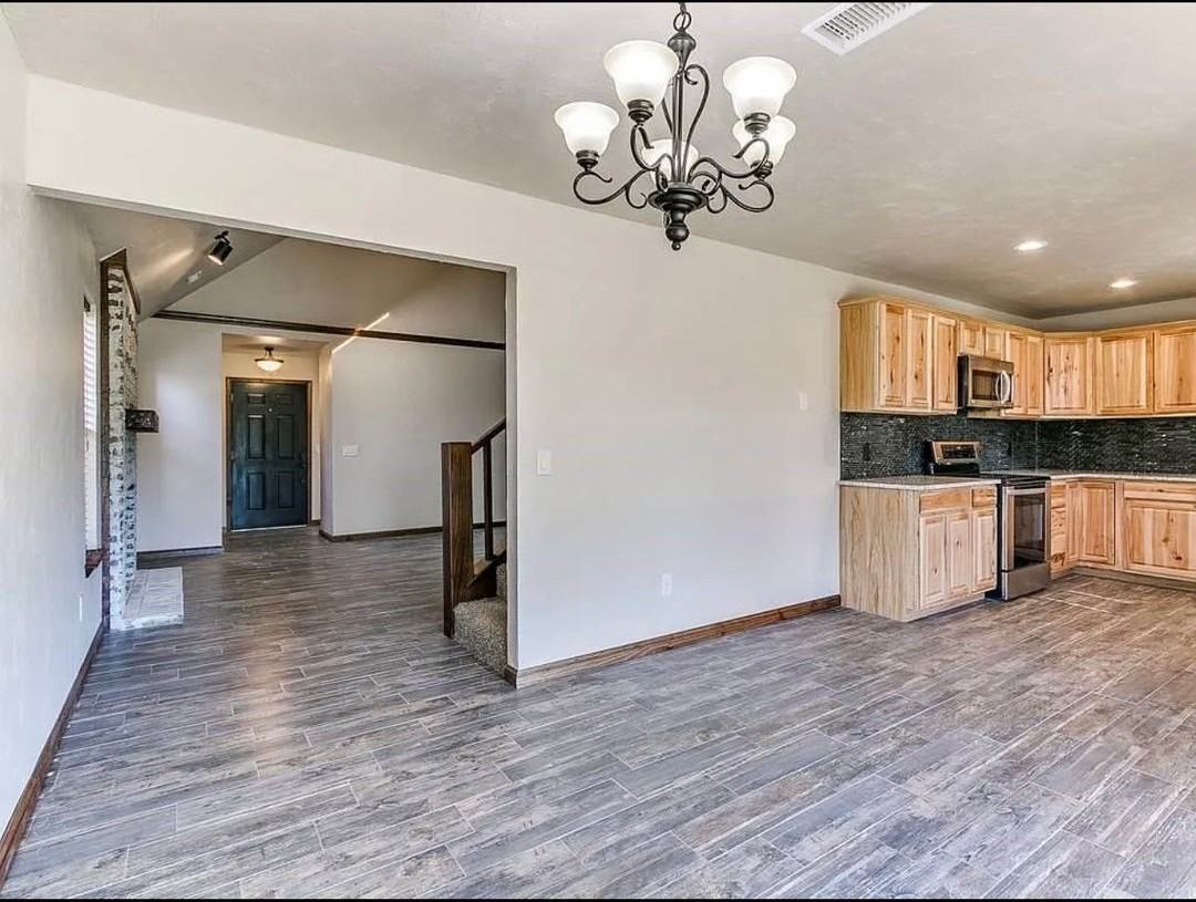 1216 Sw 100th Ter - Photo 3 of 13