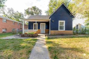 featured image of 219 E 2nd St