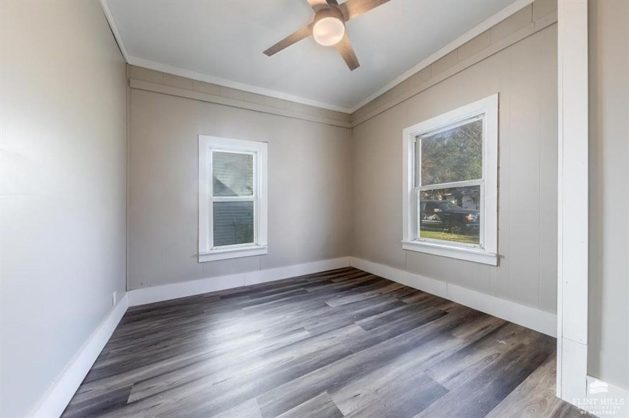 219 E 2nd St - Photo 7 of 17