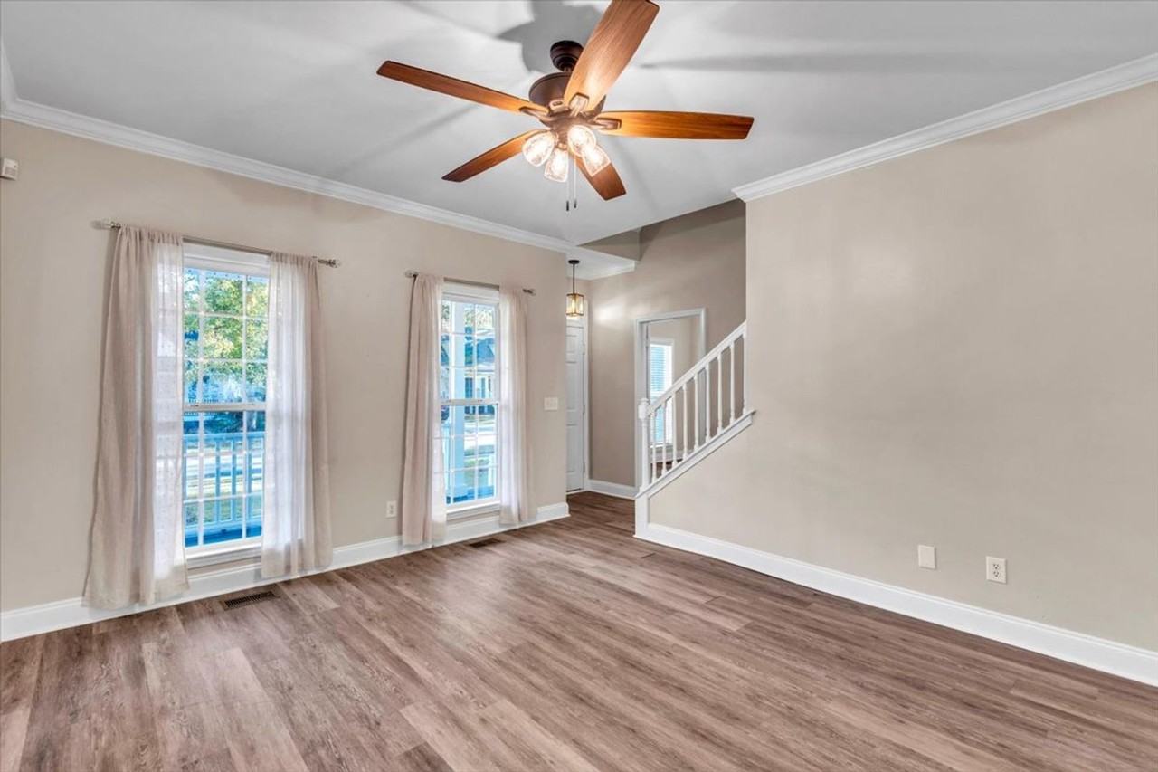 131 Brisbon Hall Dr - Photo 5 of 28