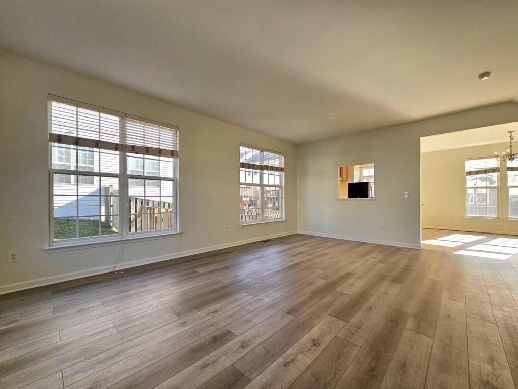 15334 Elizabeth Burbage Loop - Photo 2 of 22