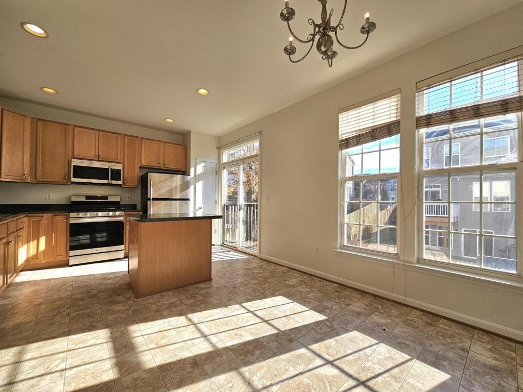 15334 Elizabeth Burbage Loop - Photo 4 of 22