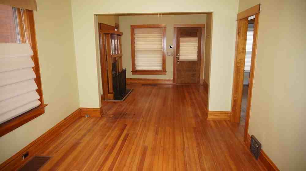 577 S Pearl St - Photo 2 of 11