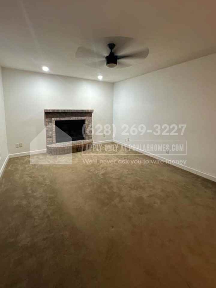 14363 Camden Ln - Photo 3 of 42