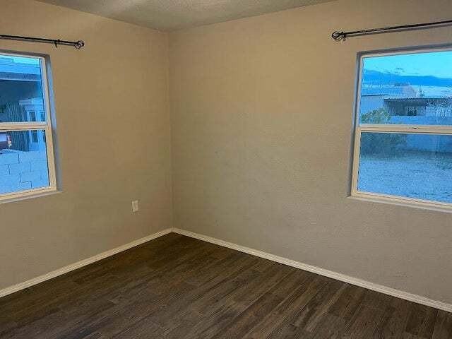 4728 Sierra Vista Dr - Photo 2 of 19