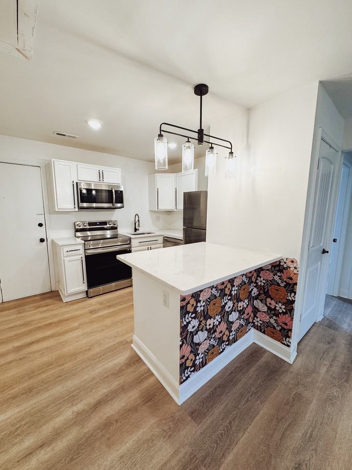 414 Mallory St #6 - Photo 2 of 8