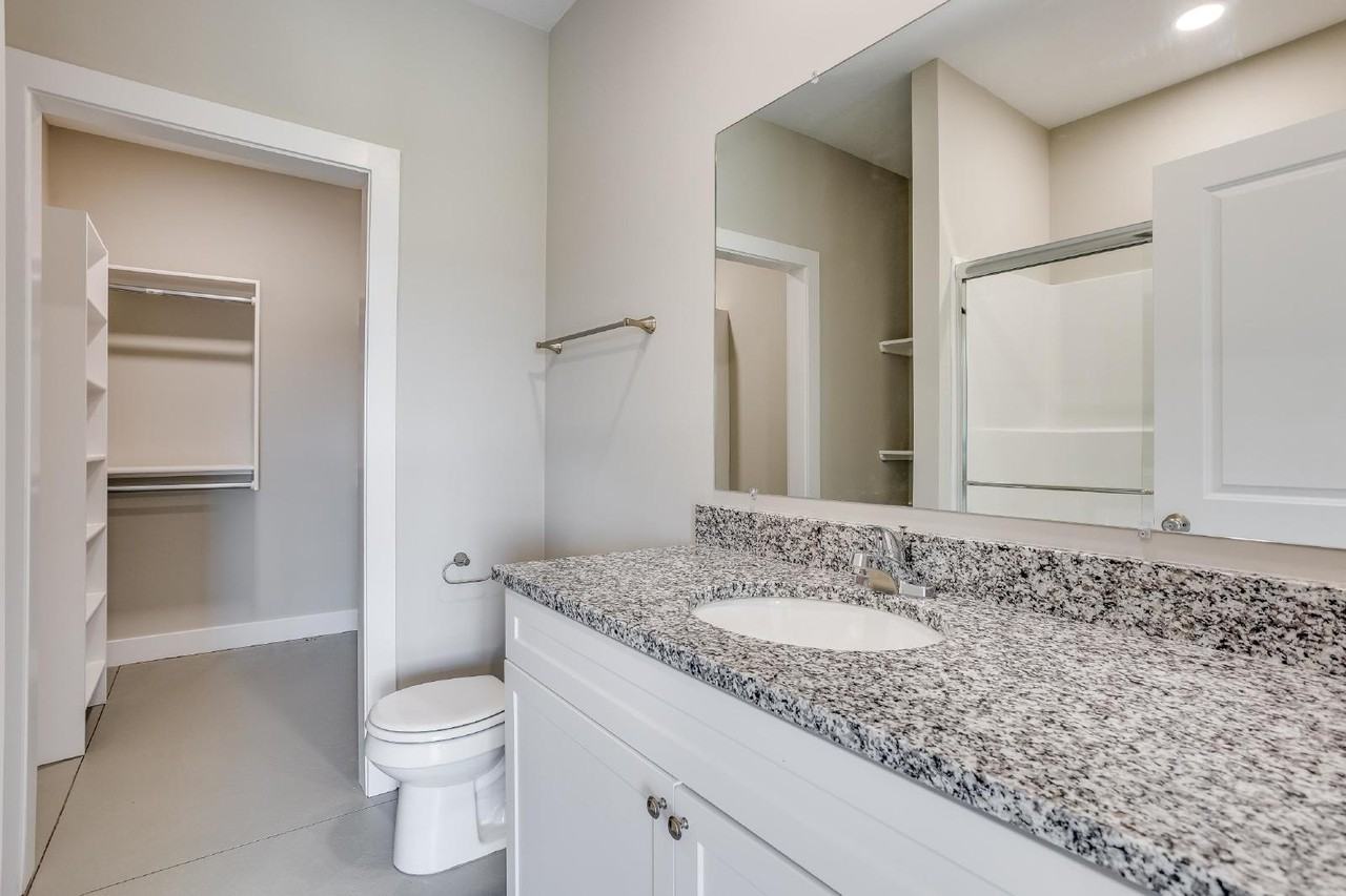 5248 N Cypress Cir - Photo 4 of 11