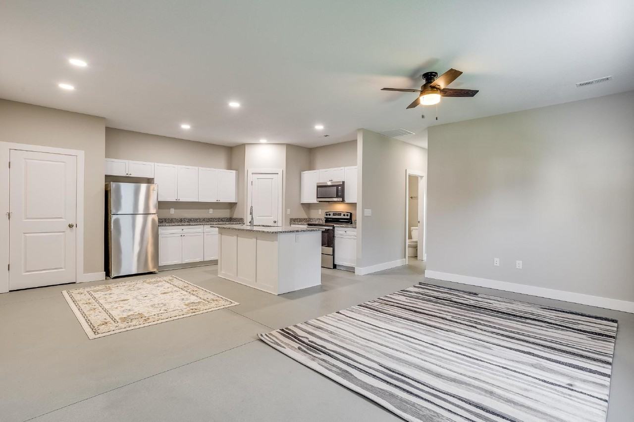 5248 N Cypress Cir - Photo 5 of 11
