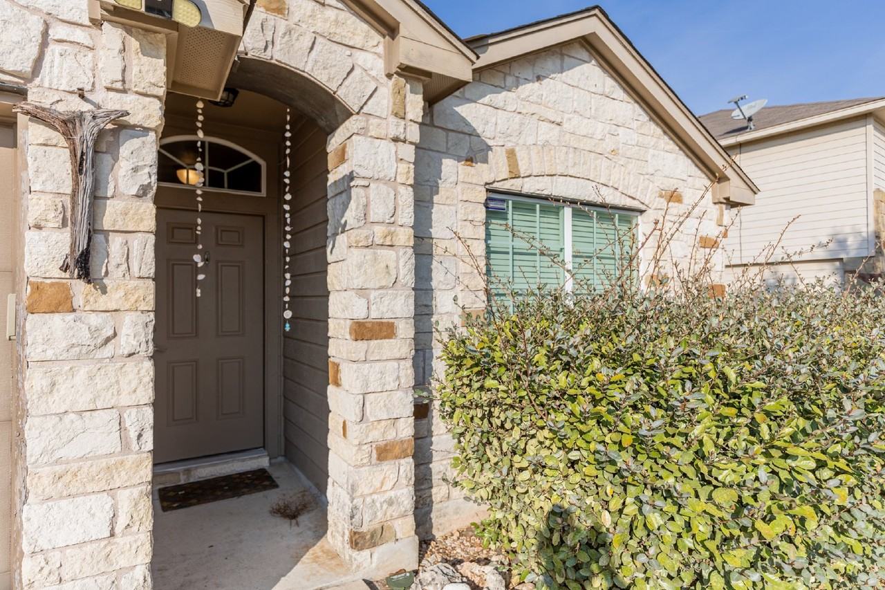 259 Creekview Way - Photo 4 of 33