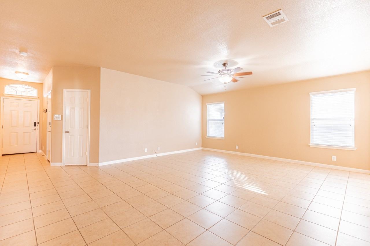 259 Creekview Way - Photo 6 of 33