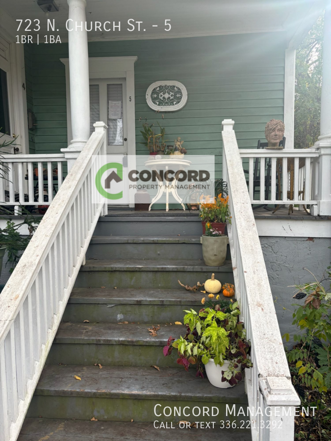 723 N Church St #5 - Photo 2 of 15