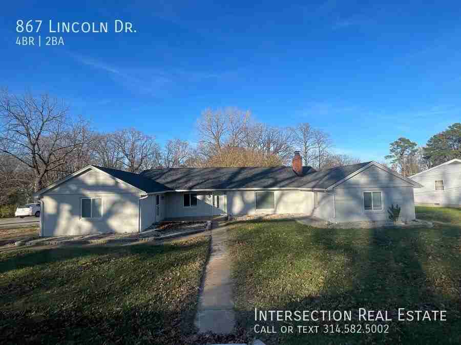 867 Lincoln Dr - Photo 2 of 39