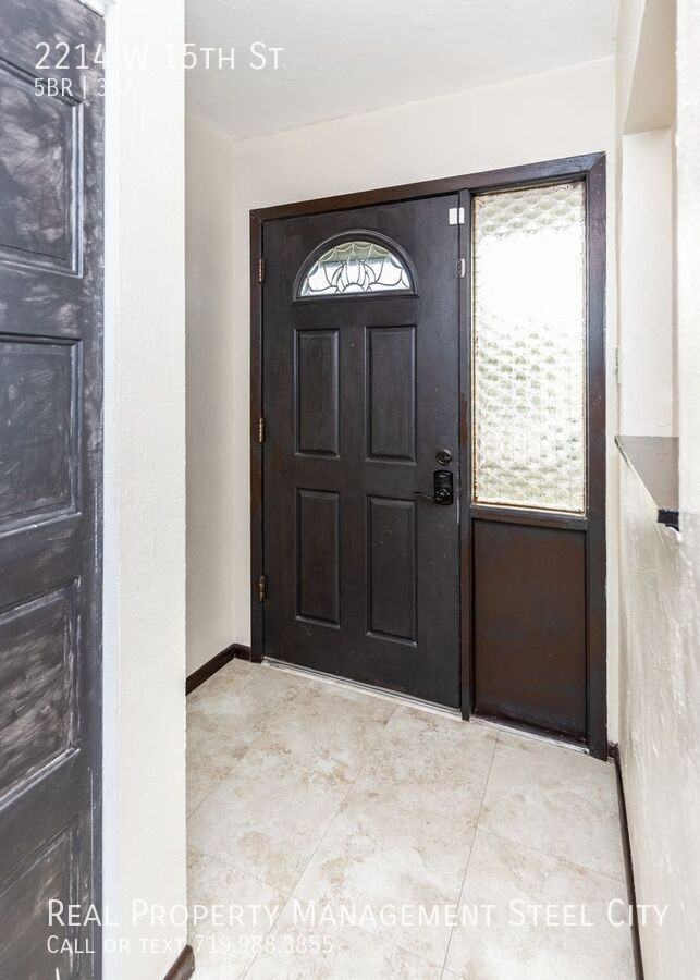 2214 W 15th St - Photo 3 of 47