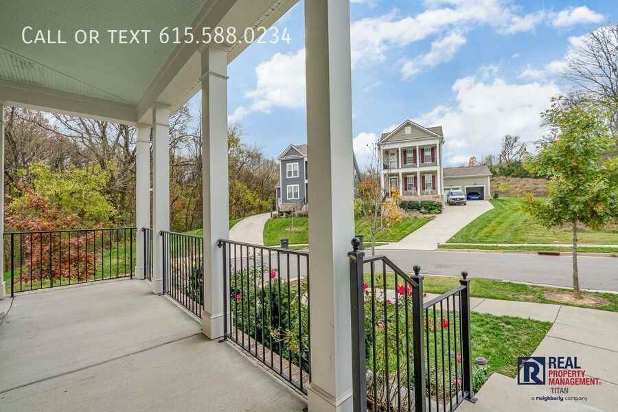 353 Moira Cir - Photo 2 of 32