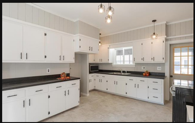 161 Main St - Photo 3 of 36