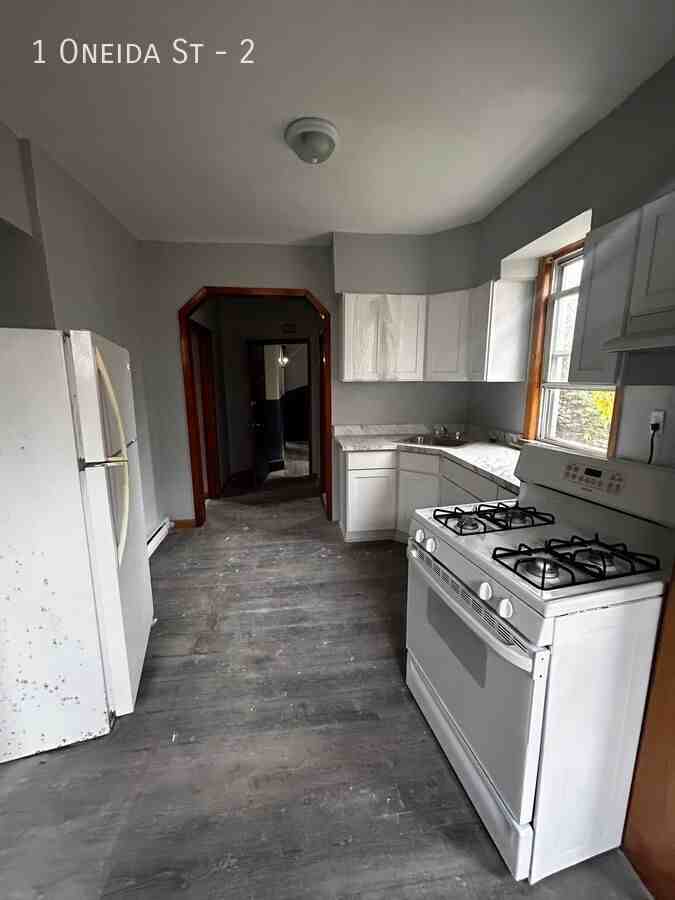 1 Oneida St #2 - Photo 2 of 8