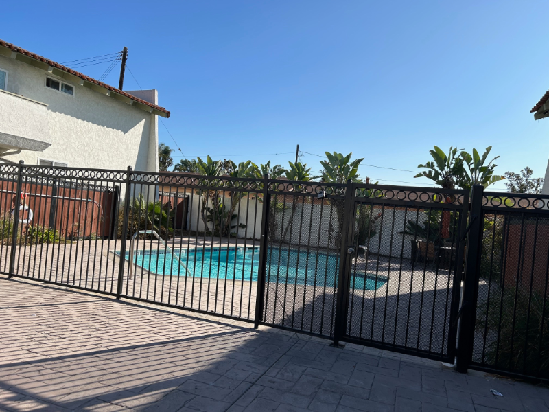 131 S Magnolia Ave - Photo 4 of 16