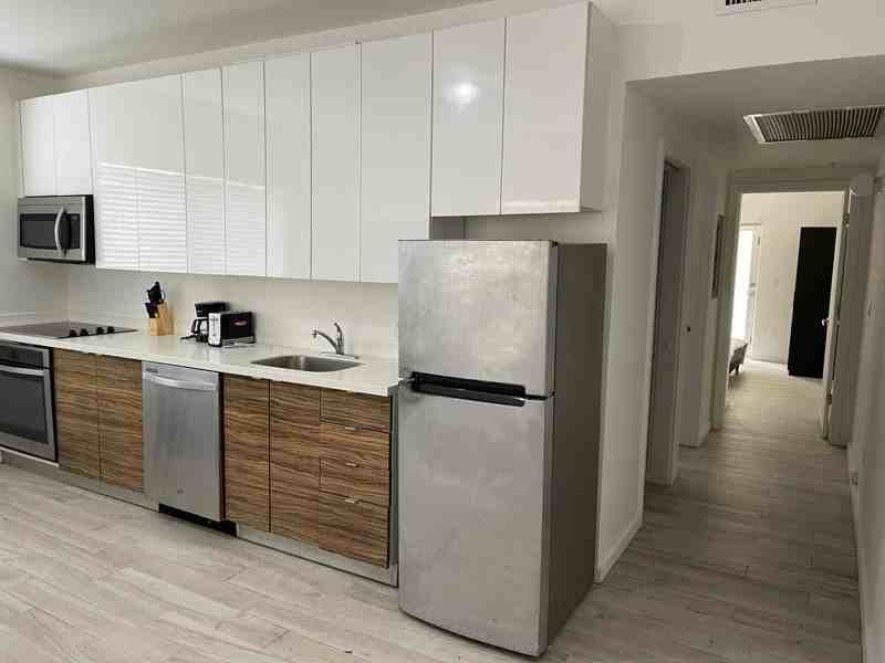 1500 Meridian Ave - Photo 2 of 9