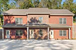 featured image of 445 Oak Street