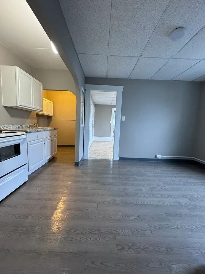 345 Lake Avenue, Unit 4 - Photo 5 of 14