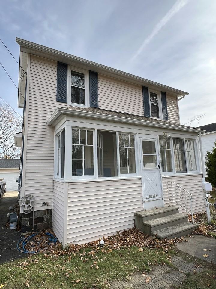 814 Hall Street - Photo 2 of 11