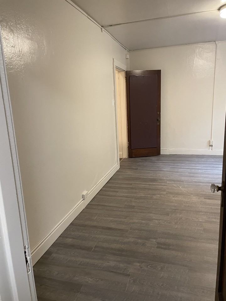 1810 15th Ave #C - Photo 6 of 7