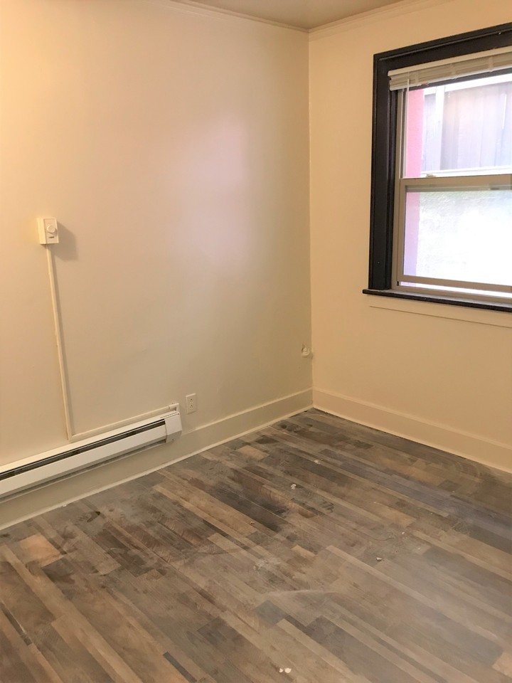1810 15th Ave #A - Photo 2 of 10