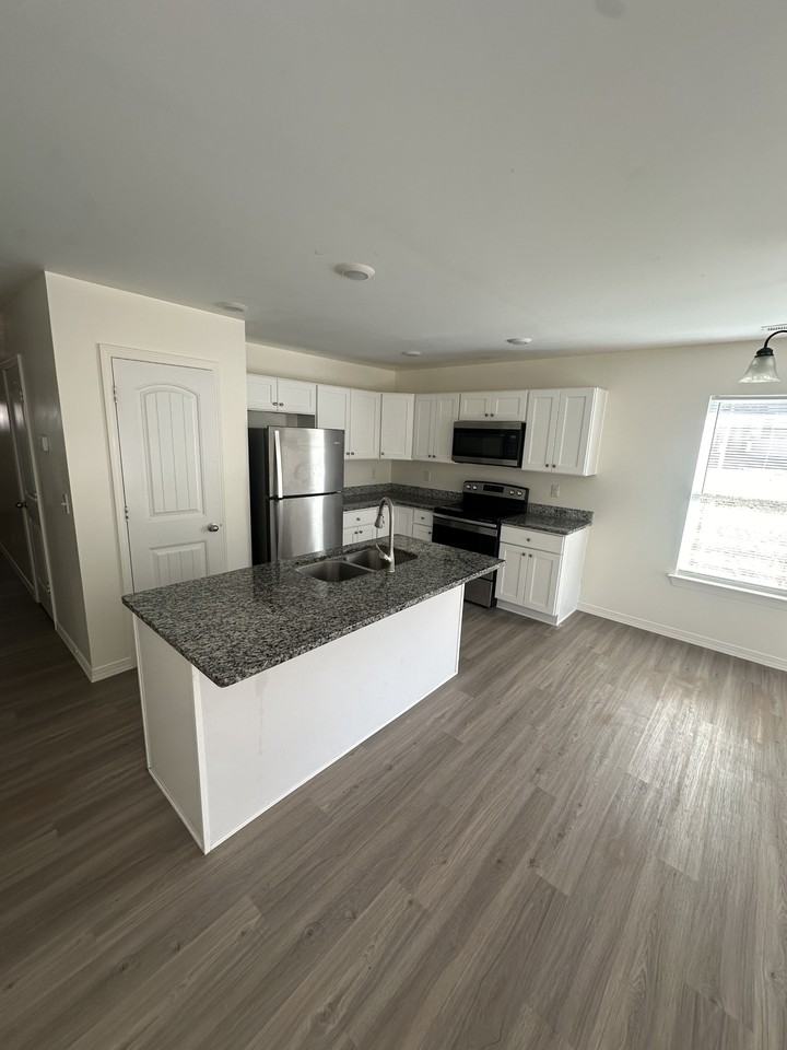 262 York St #2 - Photo 2 of 19