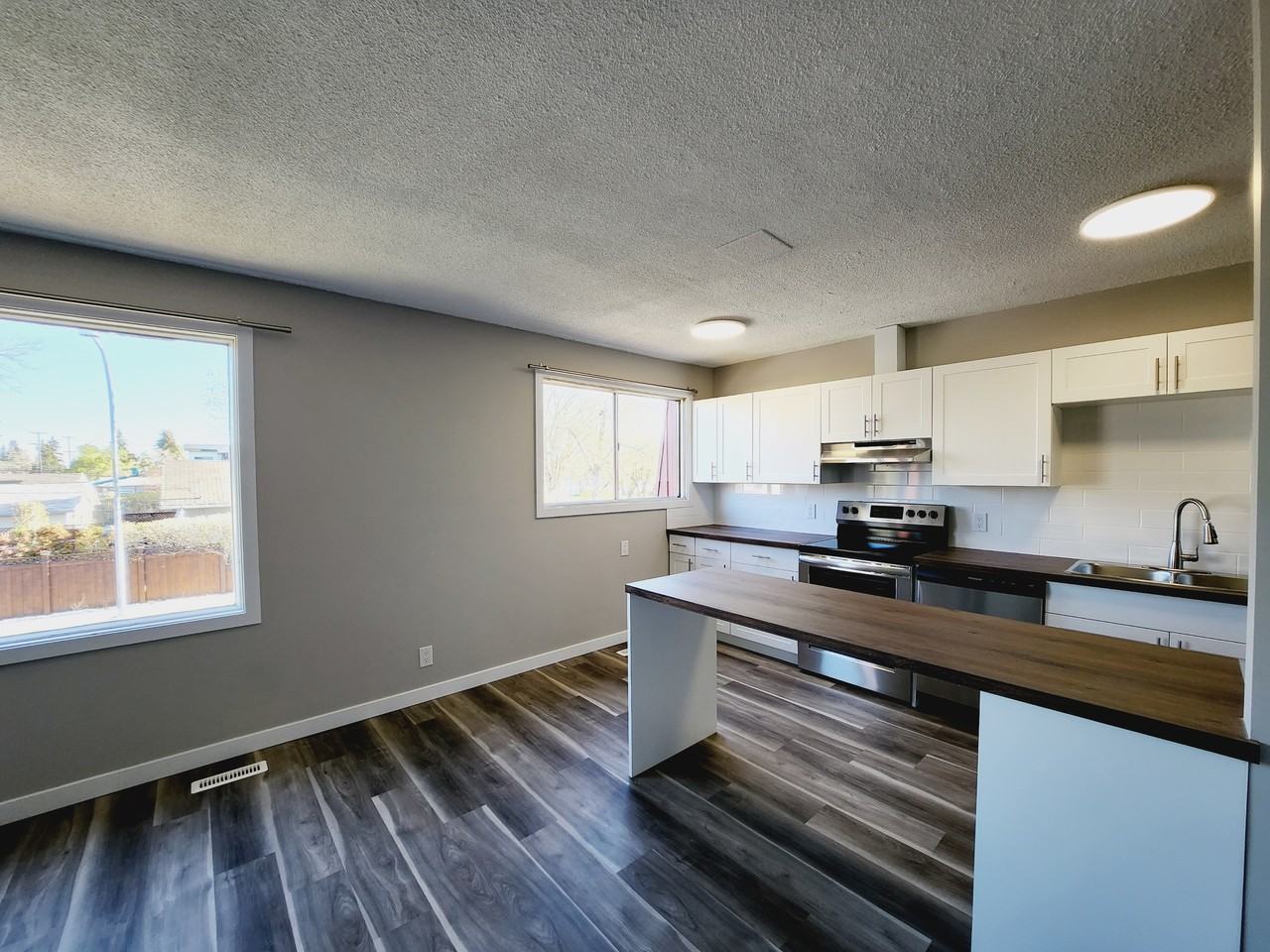 9550 153 Street NW #R1 - Photo 2 of 13