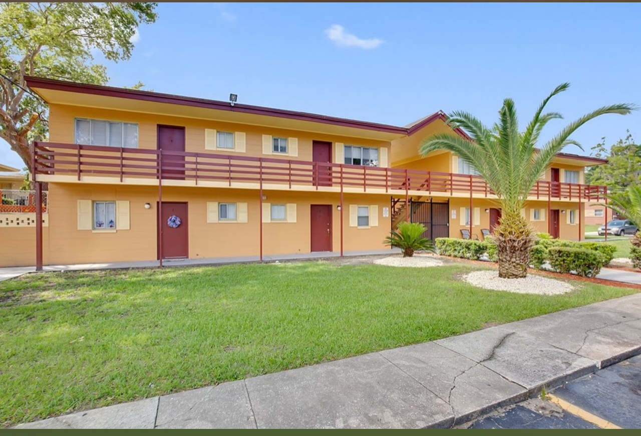 Arco Place Apartments - Photo 5 of 50