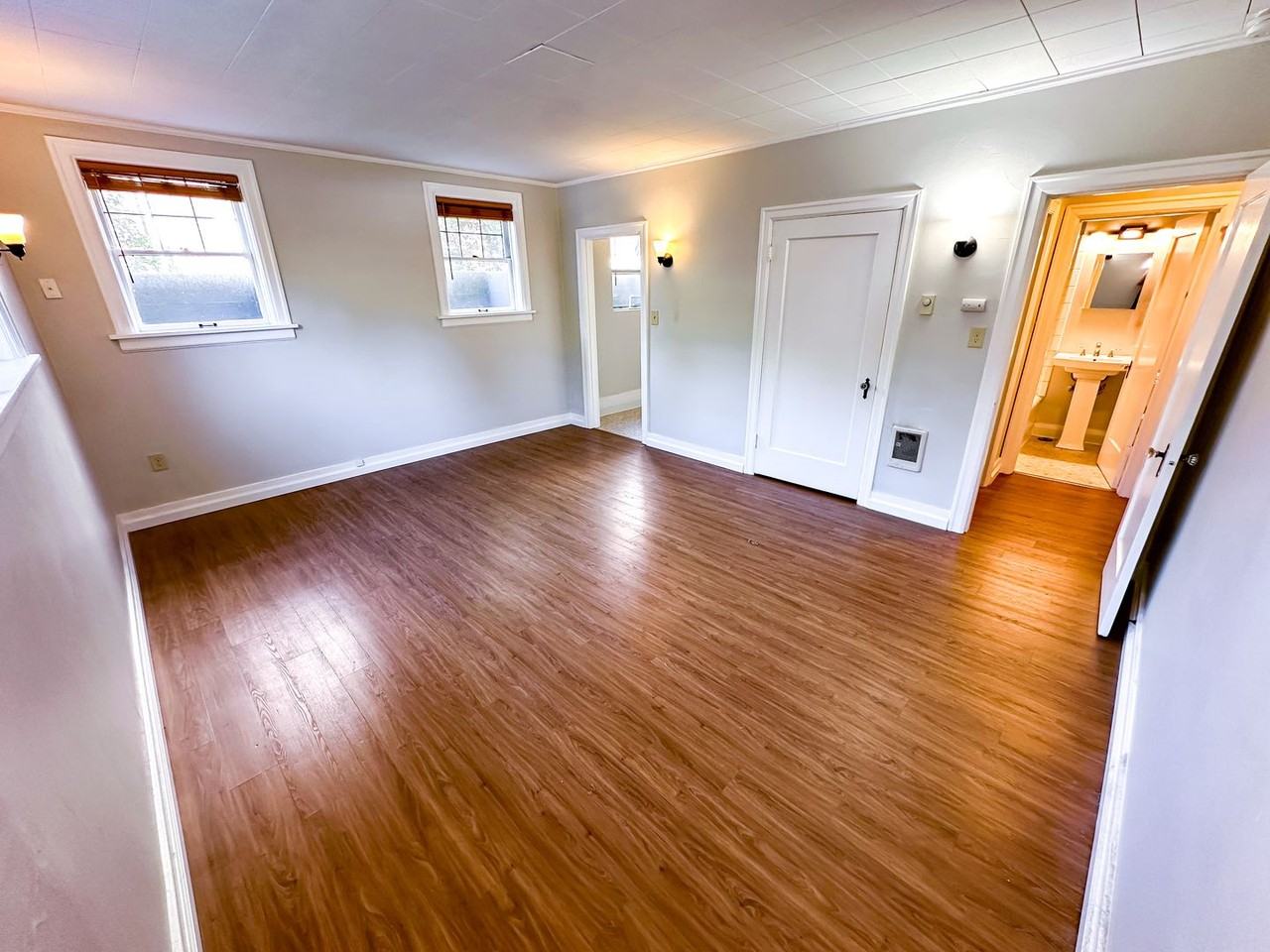 Terry Anne Apartments - Photo 2 of 13