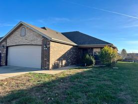 2404 W Bridlewood Trl - Photo 1 of 1