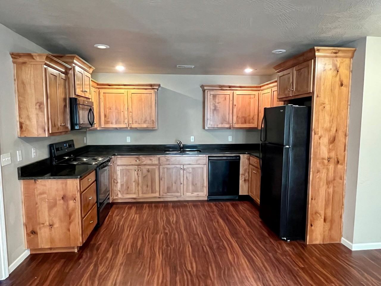 2406 W Bridlewood Trl - Photo 4 of 24