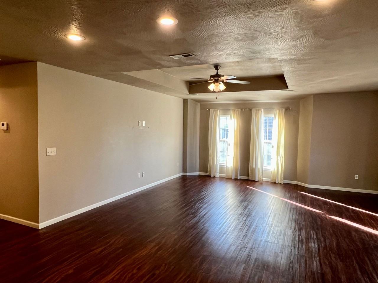 2406 W Bridlewood Trl - Photo 5 of 24