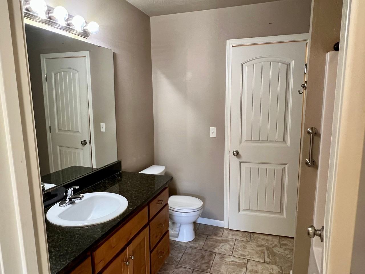 2406 W Bridlewood Trl - Photo 7 of 24