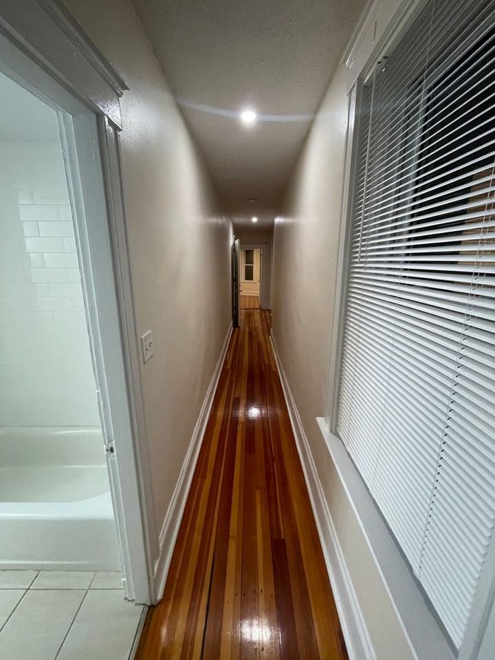 433 Cambridge St - Photo 5 of 10