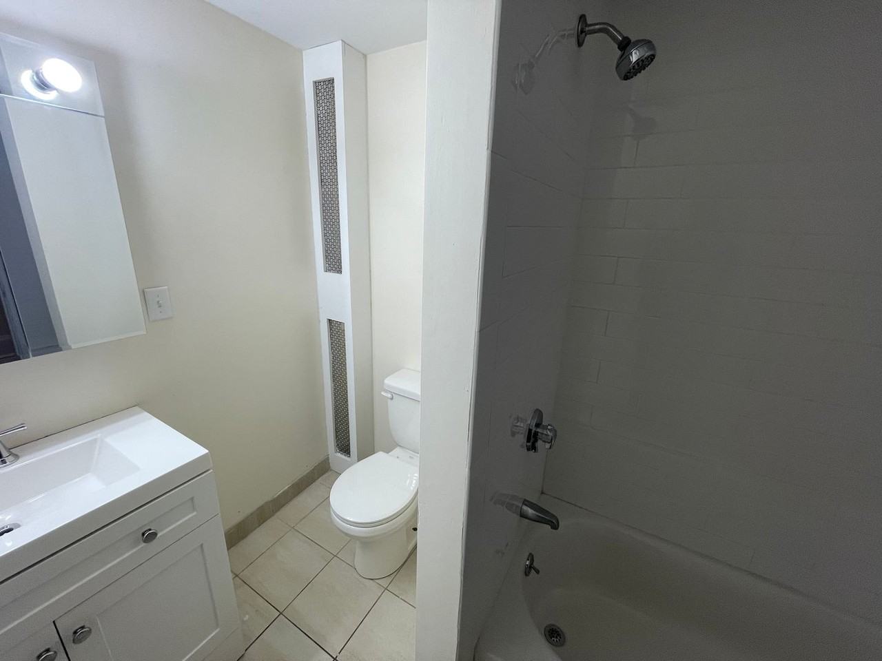 433 Cambridge St - Photo 6 of 10