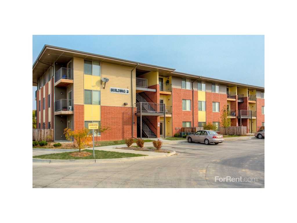 Melbourne Apartments - Photo 2 of 18