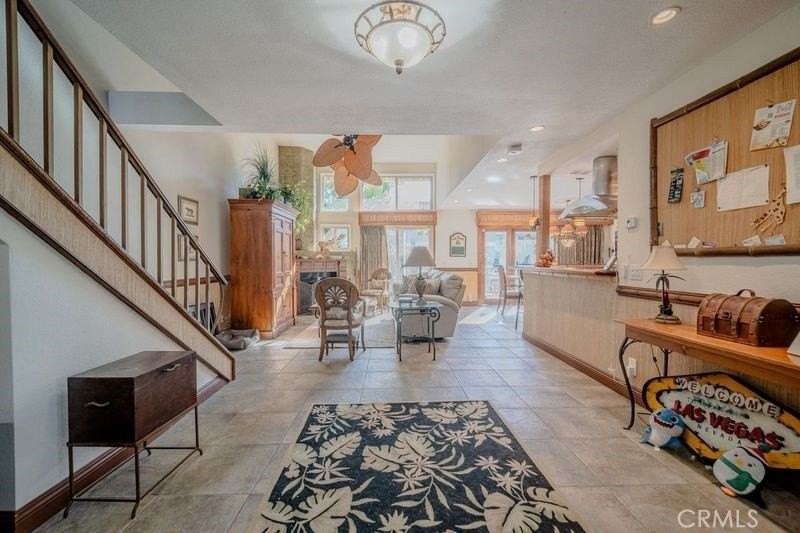 7866 Southwind Cir - Photo 3 of 29