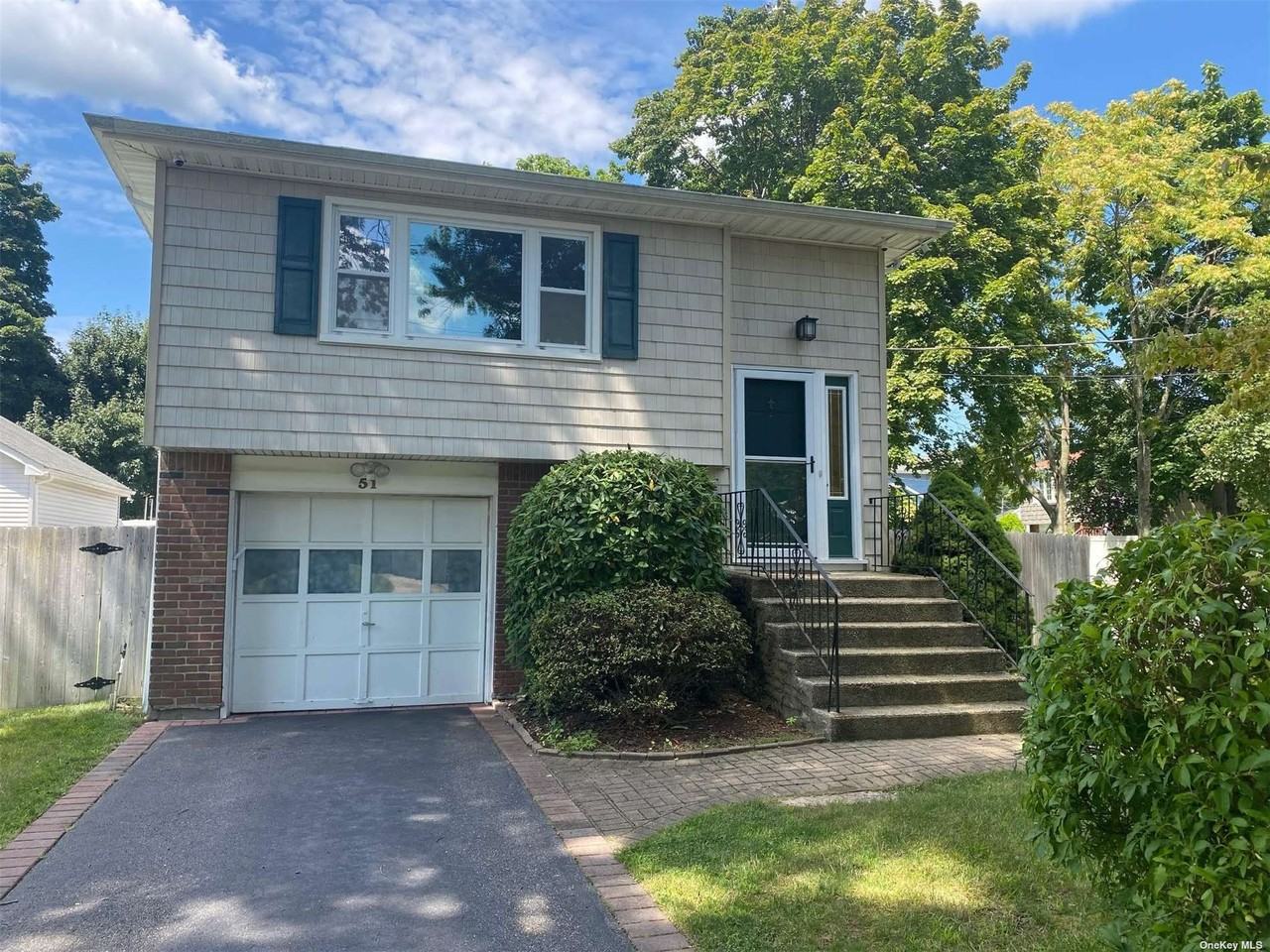 51 Kenneth Ave - Photo 2 of 29