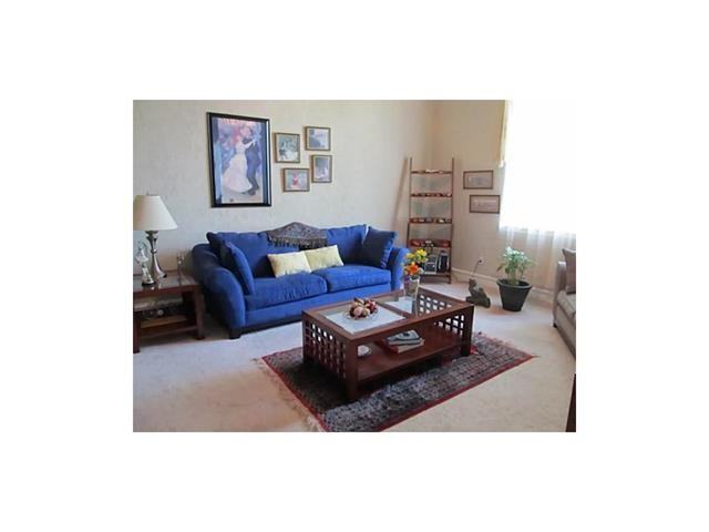 434 Hanover Ln - Photo 3 of 22