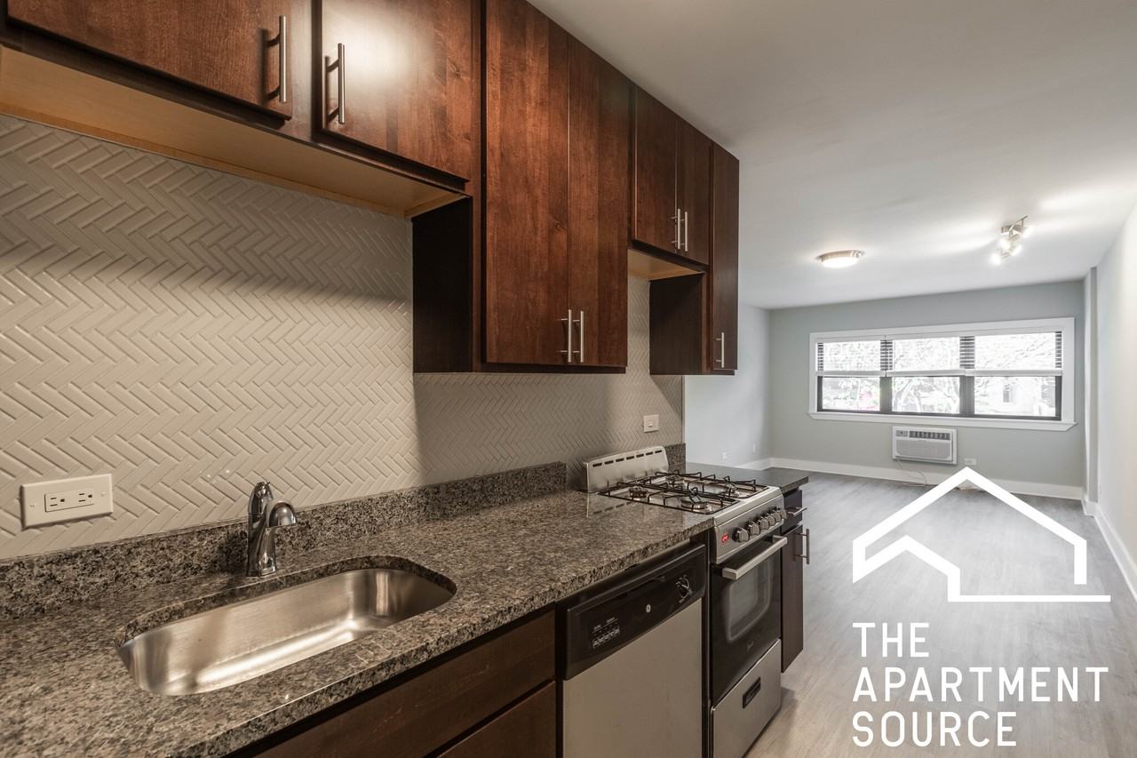 1435 N Dearborn St #A2 - Photo 2 of 11